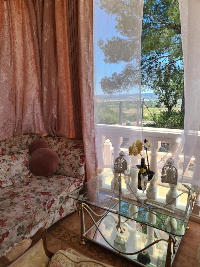 Chateau Angelique Guest House Валенсия Екстериор снимка