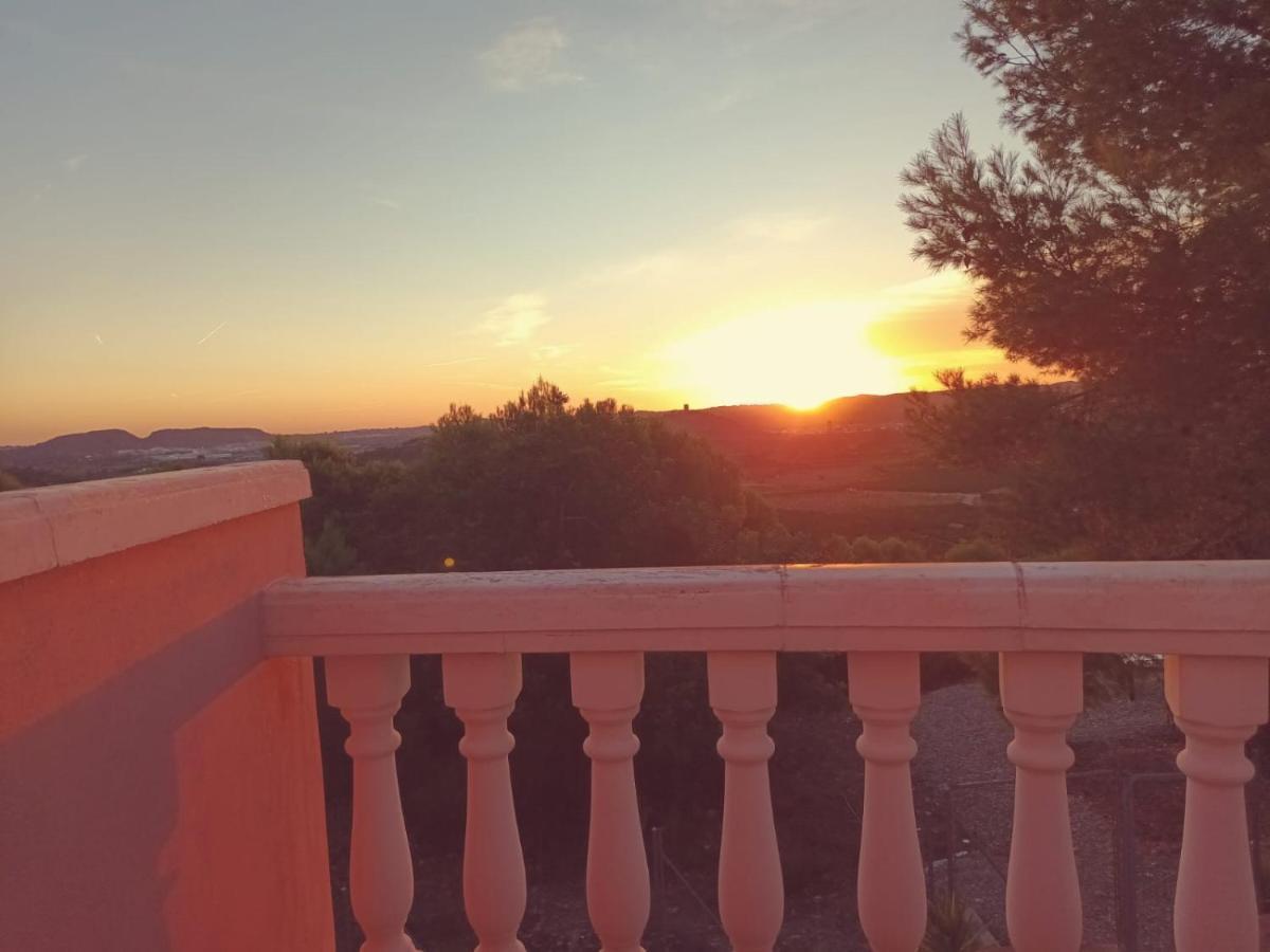 Chateau Angelique Guest House Валенсия Екстериор снимка