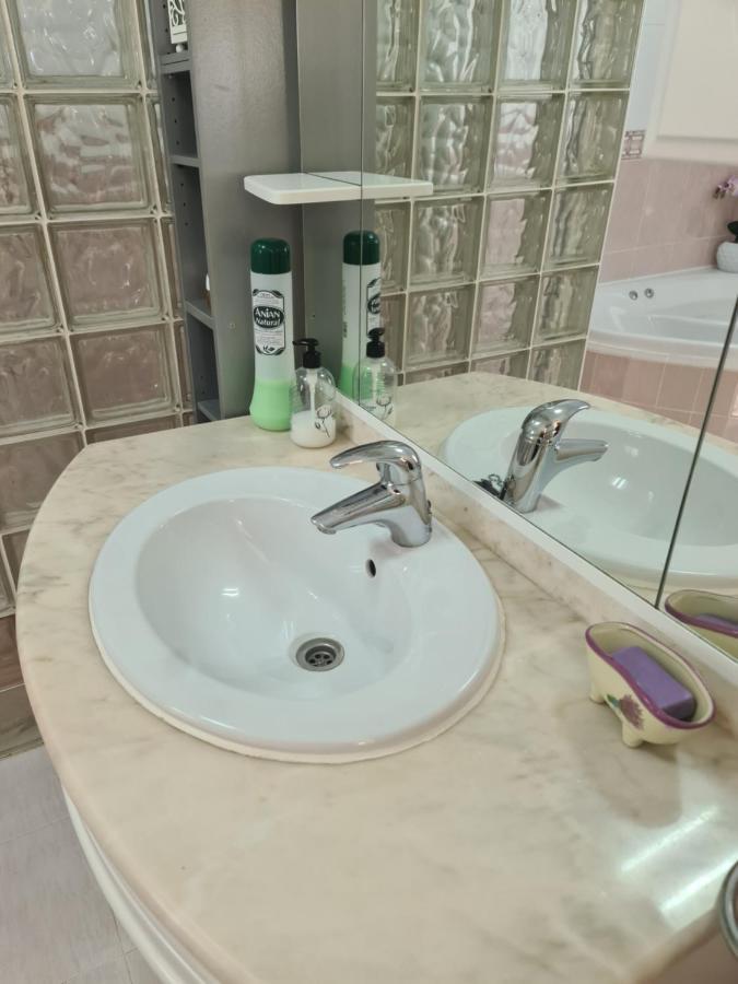 Chateau Angelique Guest House Валенсия Екстериор снимка
