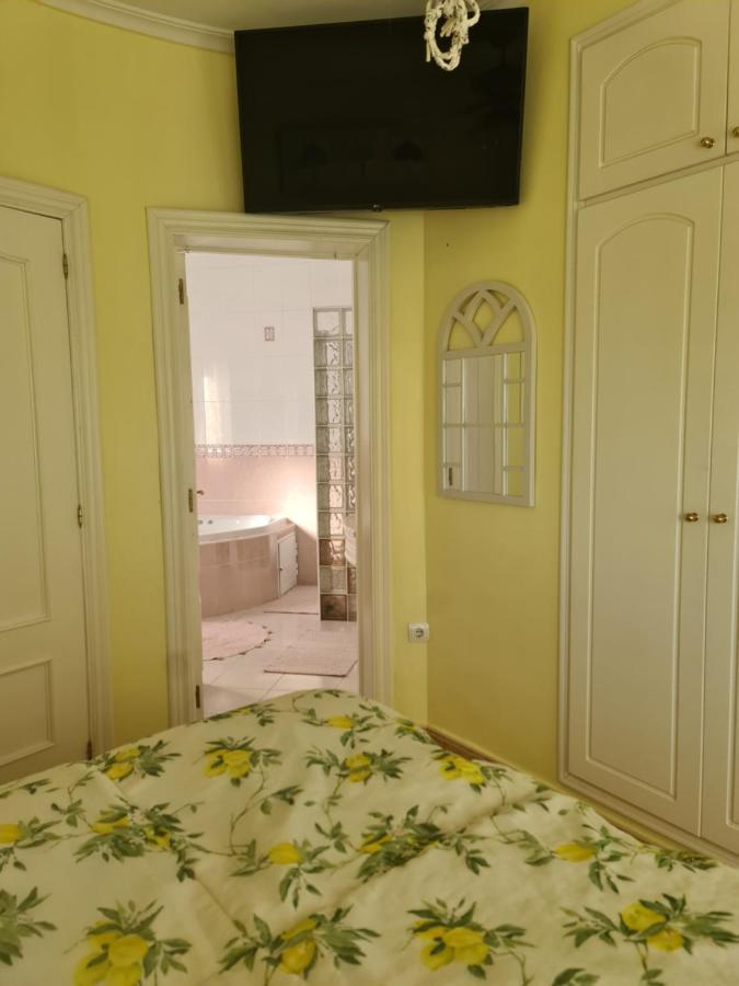 Chateau Angelique Guest House Валенсия Екстериор снимка